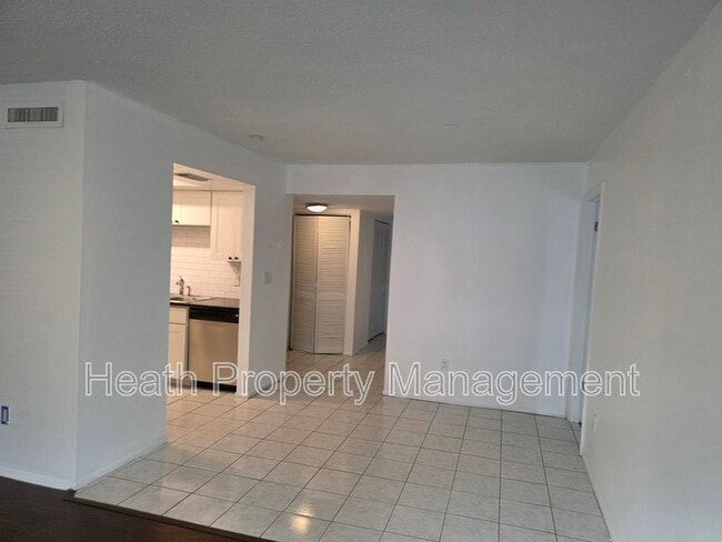 Photo - 605 N Keene Rd Unit 605 C