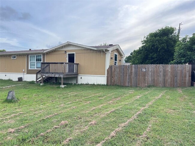 Photo - 417 Lenora Dr
