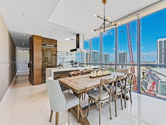 Photo - 1100 Biscayne Blvd Unidad 2105