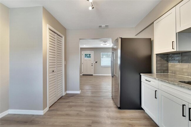 Photo - 1462 Cleveland St