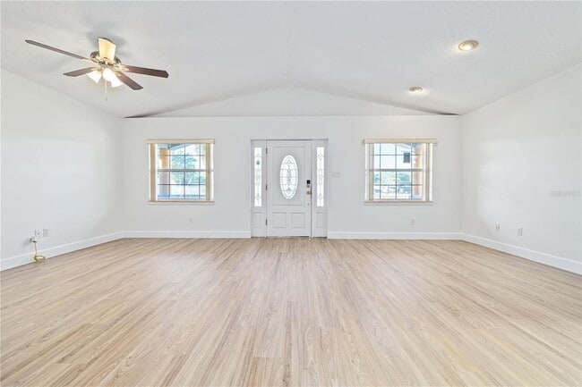 Photo - 113 W Gladys St