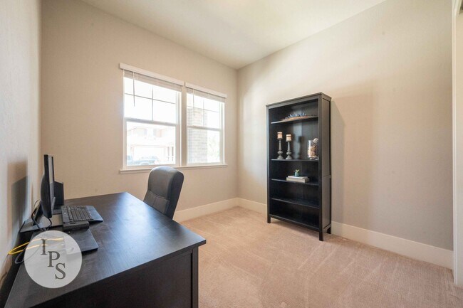 Photo - Madera Tesoro Viejo - Beautiful Hillside Village 2-Story Home, 4BR/3BA, SOLAR, Community Pool + L...