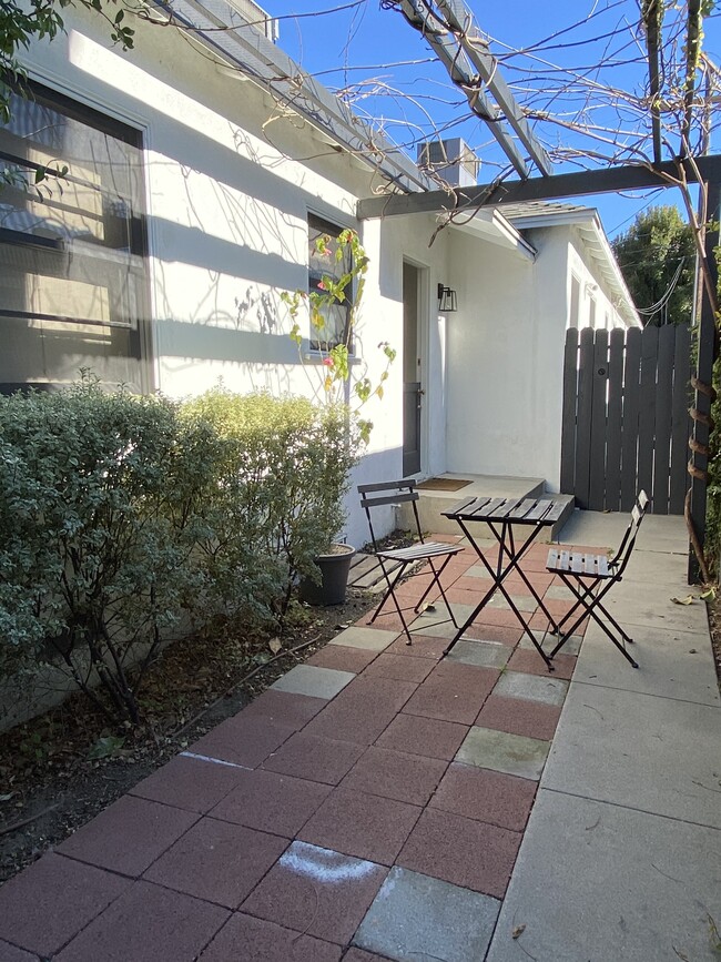 private outdoor space off of kitchen - 11112 Exposition Blvd Unit 11112