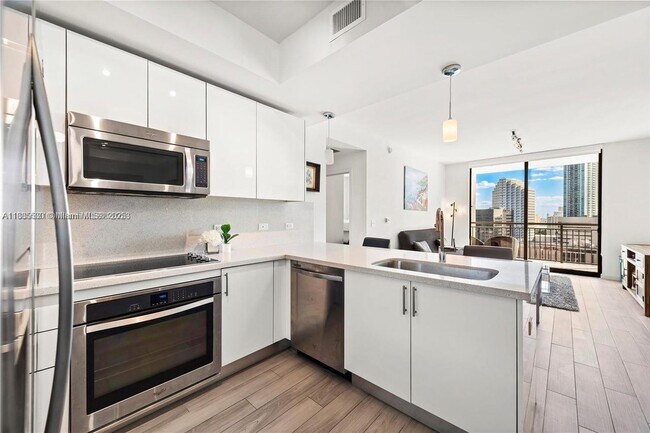 Photo - 999 SW 1st Ave Unit 1811