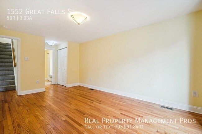 Photo - 1552 Great Falls St