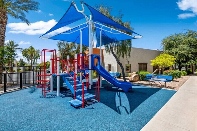 Photo - 15164 N 140th Dr Unidad ID1369407P