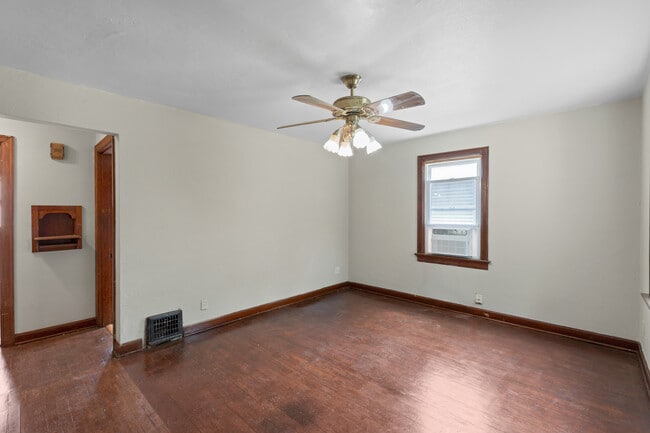 Photo - 7007 Paisley Dr