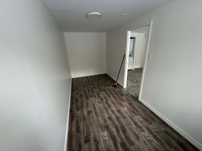 Photo - 7 Bennett Ave Unité 2