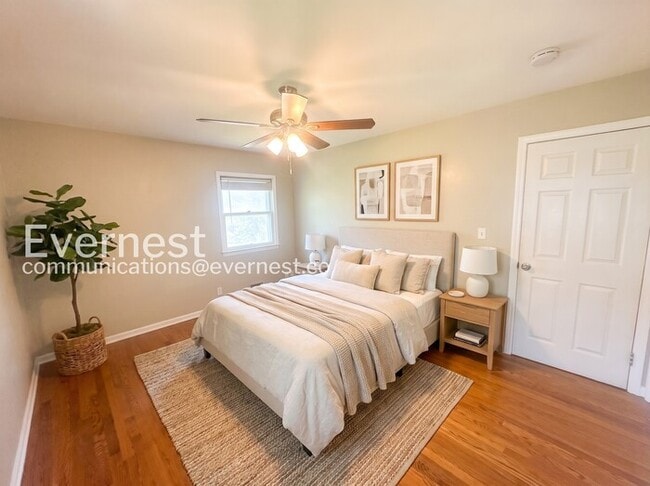 Photo - 6100 E 109 St