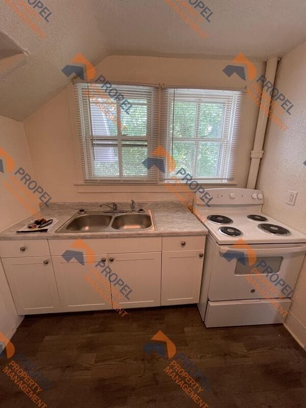 Photo - 411 W 3rd St