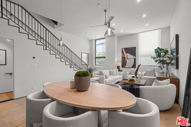 Photo - 11702 Charnock Rd