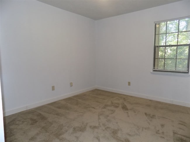 Building Photo - 700 N Calhoun St Unit A12 Rental
