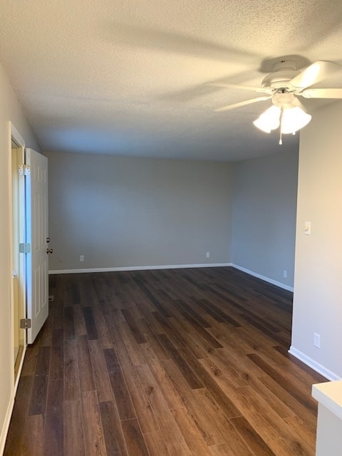 Building Photo - 3320 Lupine Dr