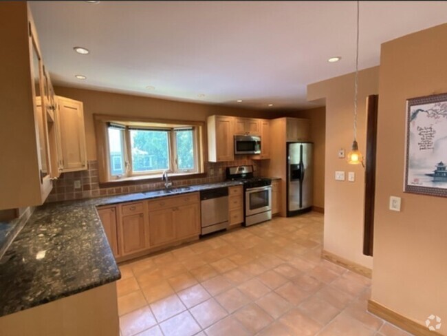 Building Photo - 24 Sunset Hill Rd Unit 2 Rental