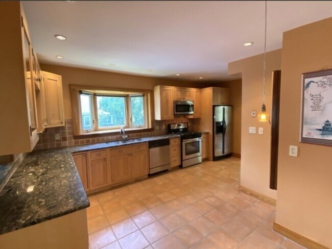 Building Photo - 24 Sunset Hill Rd Unit 2 Rental