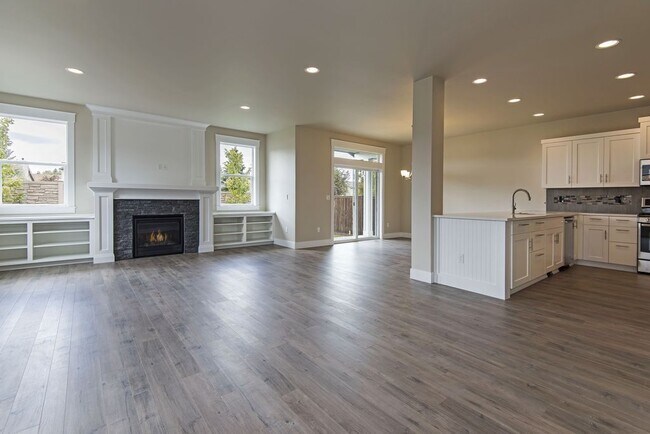 Photo - Beautiful Home near Old Mill District -613...