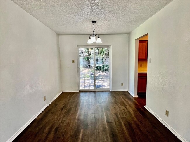301 Joshua St