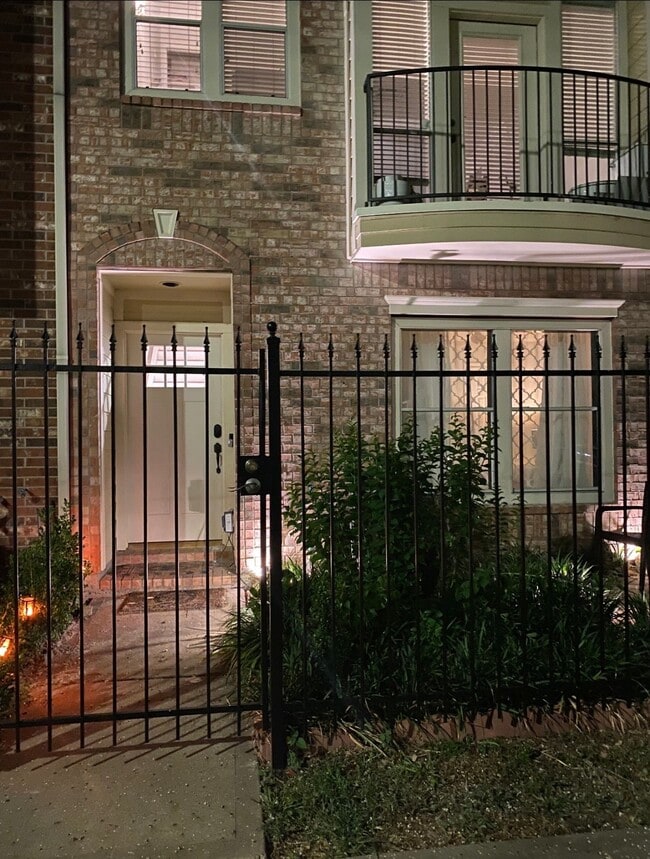 Photo - 1316 Tuam St