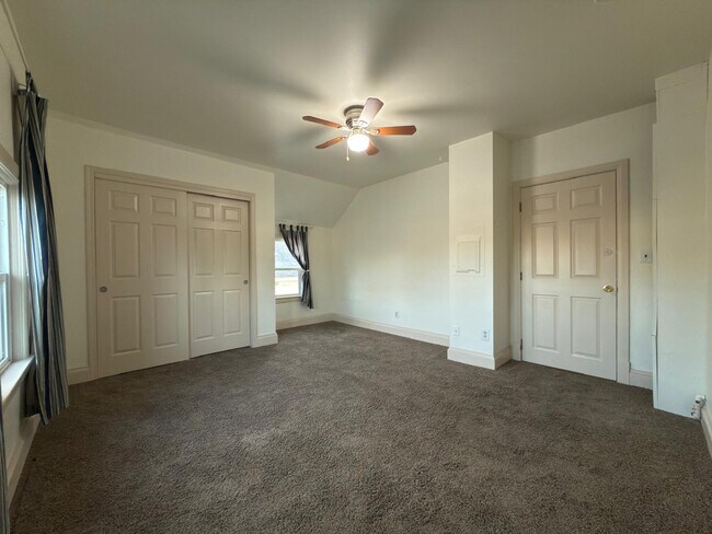 Photo - 320 E Indiana Ave Unit A