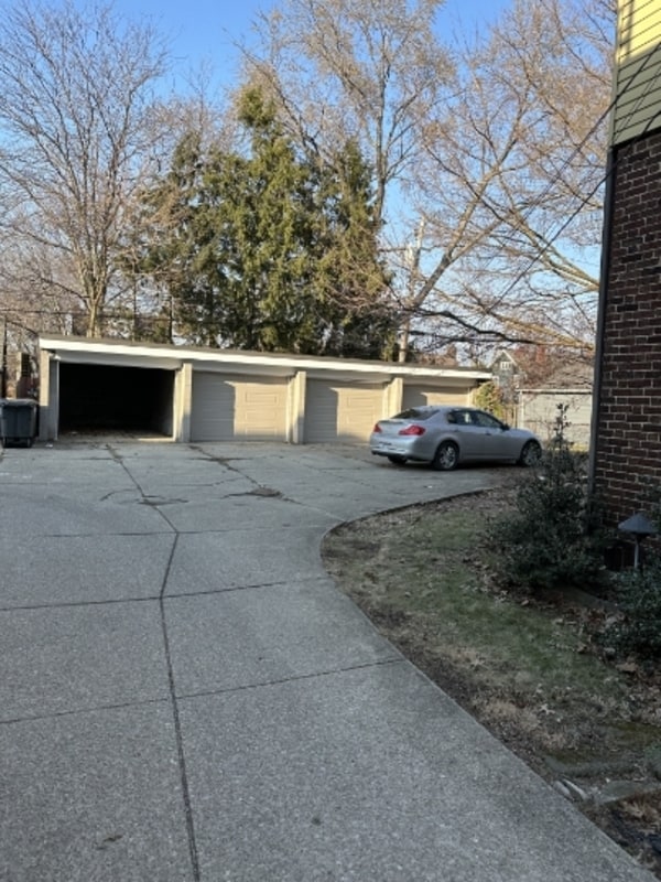 Photo - 14724 Clifton Blvd