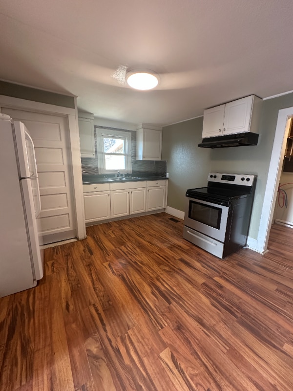 Photo - 112 6th St SE