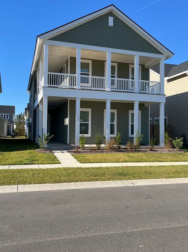 Photo - Stunning 4 Bedroom 4.5 Bath Home In Summer...