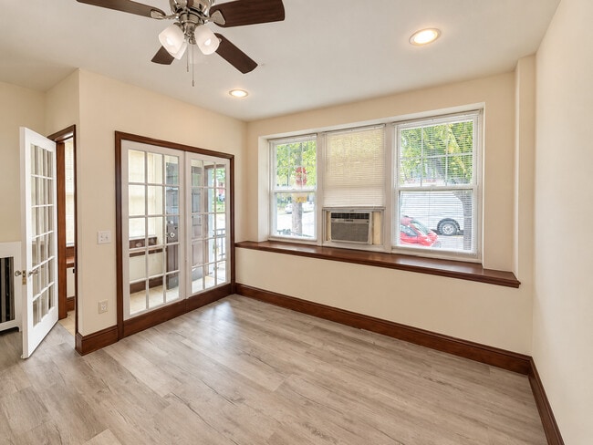 1637 Haworth-Apt A