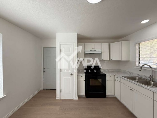 Photo - 3616 Candlernoll Cir