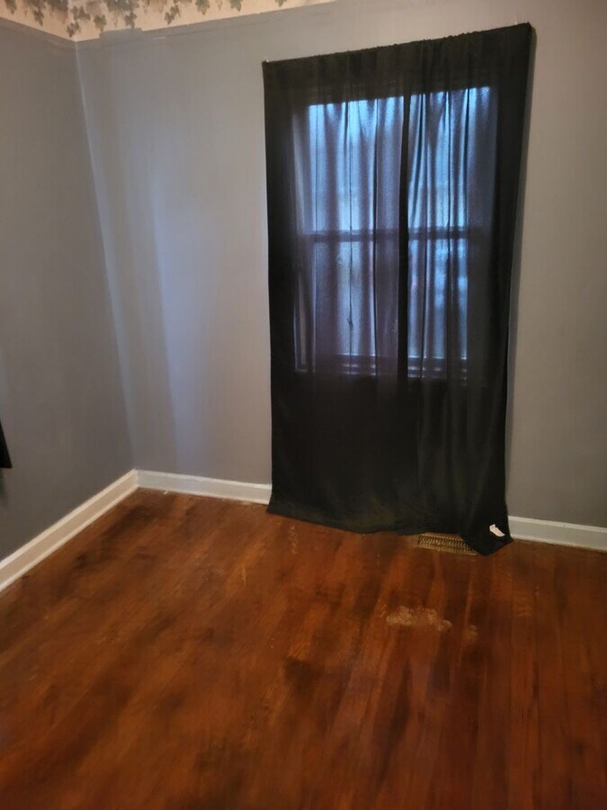 Photo - 2 Bed 1 Bath With a Bonus Room could be a 3rd Bedroom