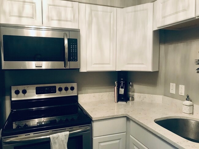 Photo - 4426 Jarboe St Unit 5