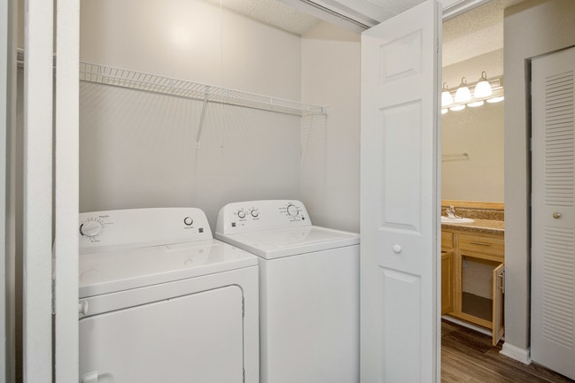 Photo - Sommerset Place