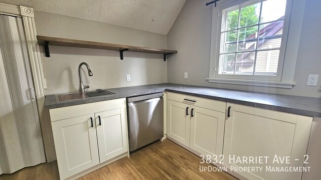 Photo - 3832 Harriet Ave Unit 2