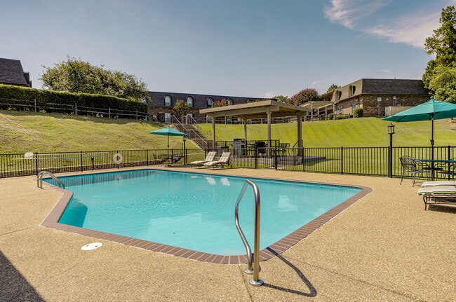 Photo - Bienville Apartments