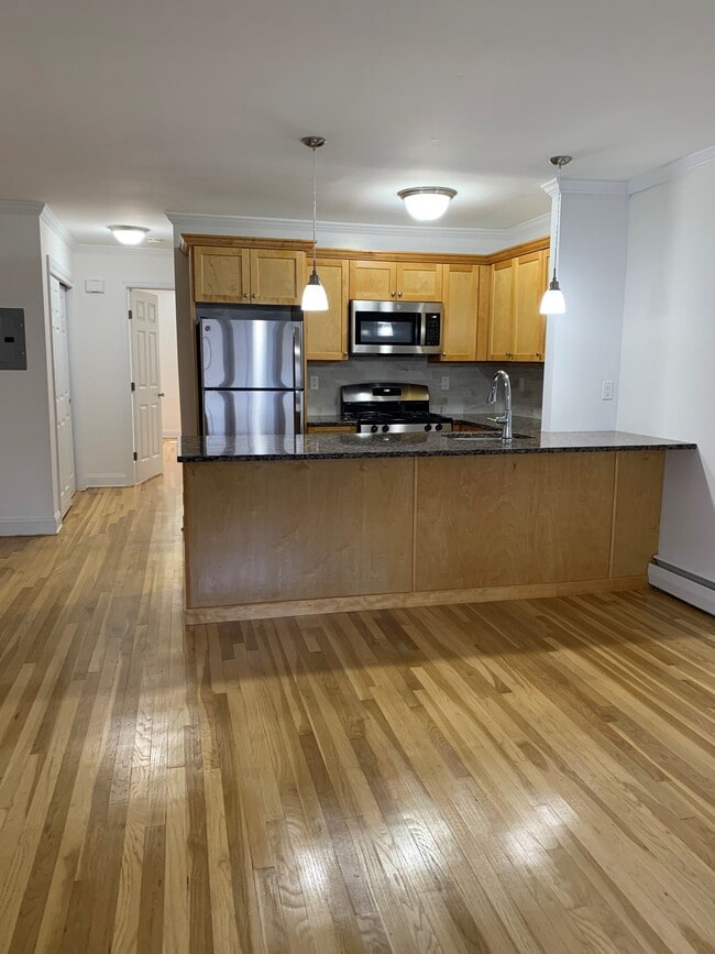 Kitchen - 1Bd 1Ba