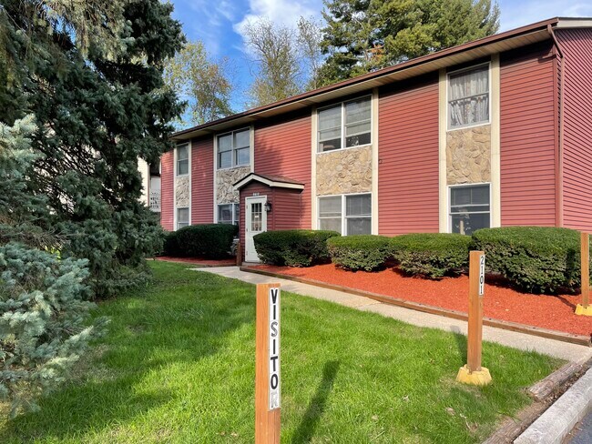 Front view - 210 Logan St Unit 2