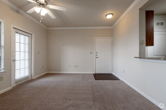 1BR, 1BA - 648SF