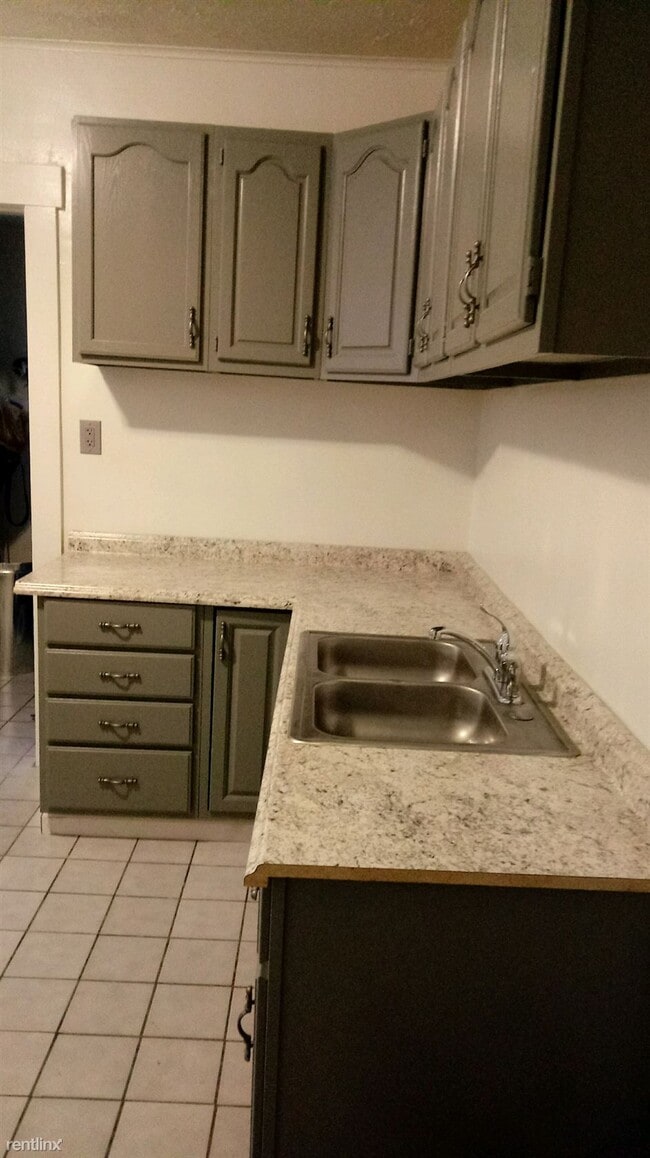 3 br, 1 bath Duplex - 1626 Manette Pl Manette - 3 br, 1 bath Duplex - 1626 Manette Pl Manette