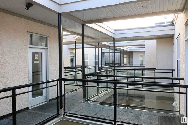 Photo - 4835-104a 104a St NW Unit 403