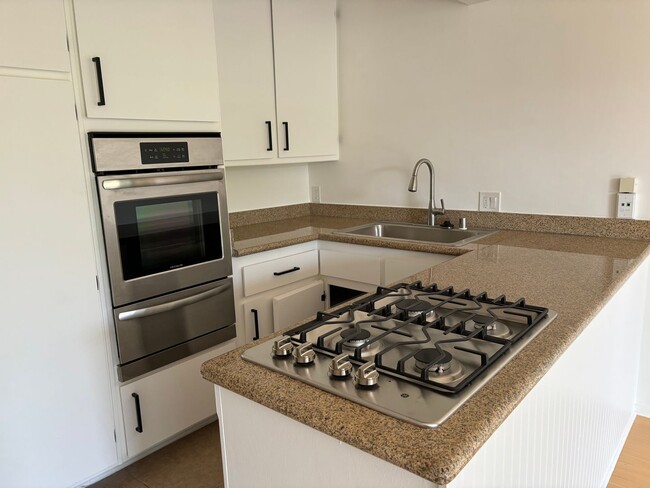 Photo - 1617 N Poinsettia Pl Apartment Unit 108