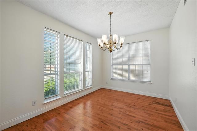 Photo - 2714 Chatsworth Dr