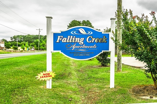 Falling Creek Villas - Falling Creek Villas Apartments