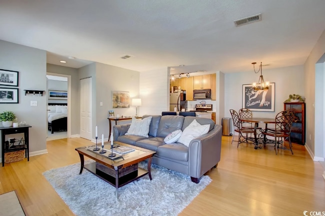 Photo - 264 Alexandra Dr