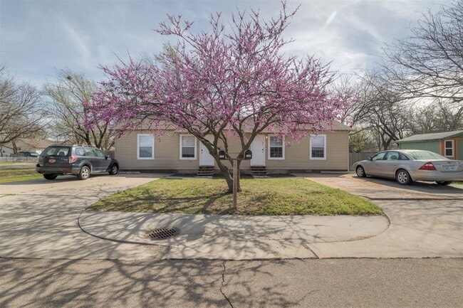 Building Photo - 1131 Stubbeman Ave