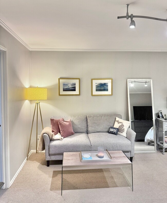 Photo - 426 W Barry Ave Unit 209