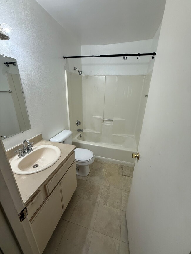 Photo - 926 N N Pl