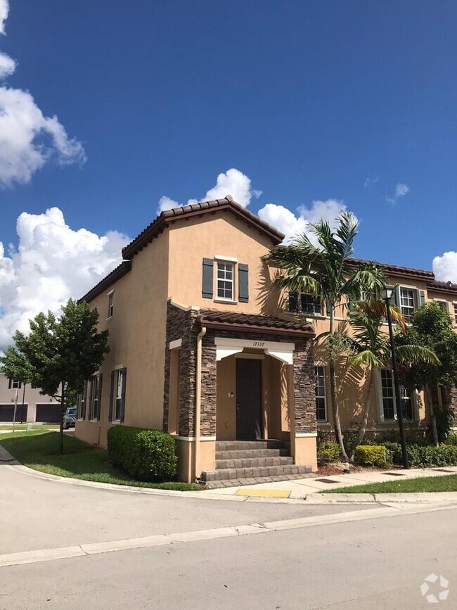Building Photo - 17137 SW 96th St Rental