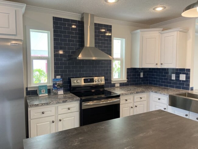 Photo - 7300 20th St