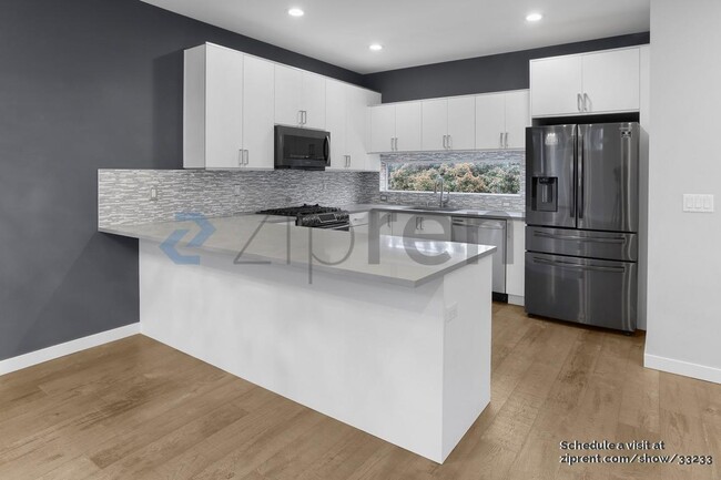 Photo - 2614 S Dearborn St