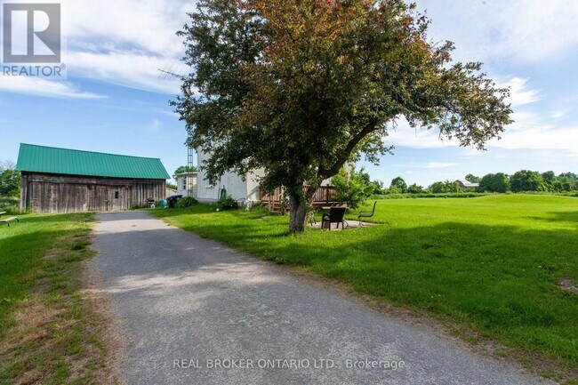 Photo - 2724 Brock Concession Rd 2