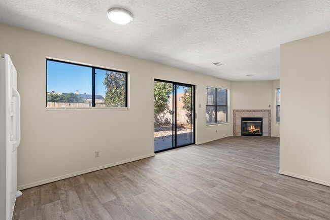 Photo - 4952 Butte Pl NW